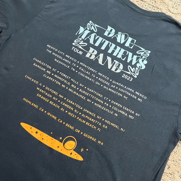 🎸 '23 Dave Matthews Band 2023 Space Surrounded Earth Soft Two Side Clean Tour T - Picture 2 of 14
